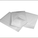 25 Piece Pack - 22.5cm x 15cm White Bubble Padded Envelope Bag Post Courier Shipping SMALL Self Seal
